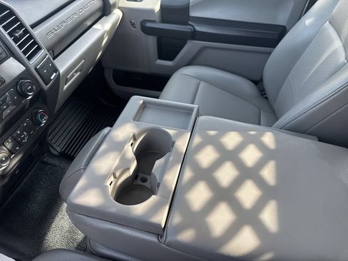 Used 2021 Ford F550 2WD Regular Cab Super Duty image 21