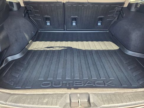 Used 2018 Subaru Outback 3.6R Limited AWD/4WD image 34