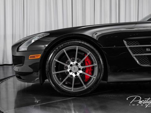 Used 2012 Mercedes-Benz SLS AMG Roadster image 12