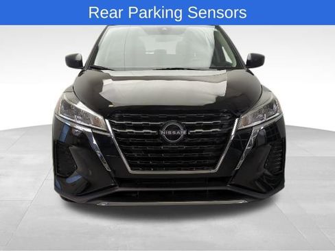 Used 2022 Nissan Kicks S image 10