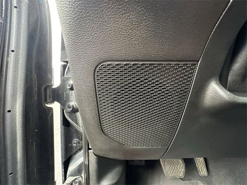 Used 2020 Jeep Gladiator Rubicon w/ Cold Weather Group image 24