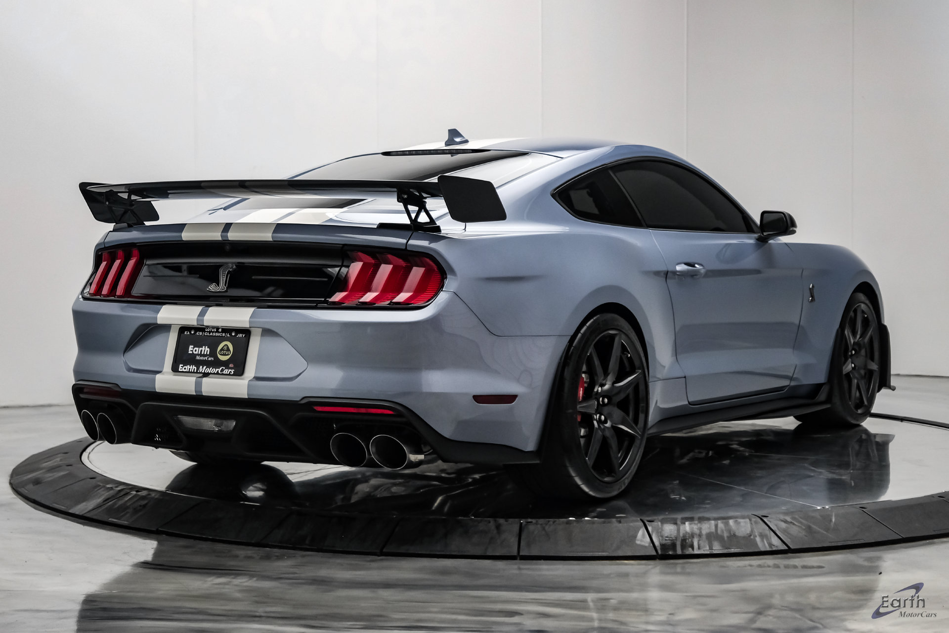 Used 2022 Ford Mustang Shelby GT500 w/ Carbon Fiber Track Pack RWD image 20