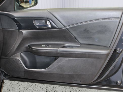 Used 2015 Honda Accord Sport image 39