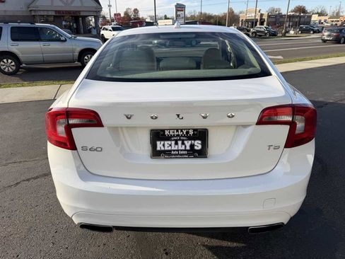 Used 2014 Volvo S60 T5 image 4