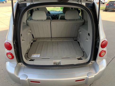 Used 2008 Chevrolet HHR LT image 9