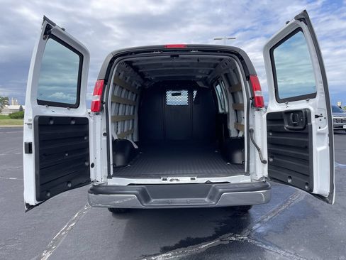 Used 2024 Chevrolet Express 2500 w/ Driver Convenience Package RWD image 20