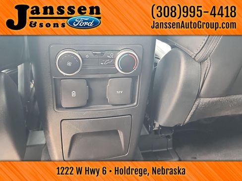 Used 2023 Ford Explorer XLT w/ Equipment Group 202A AWD/4WD image 19