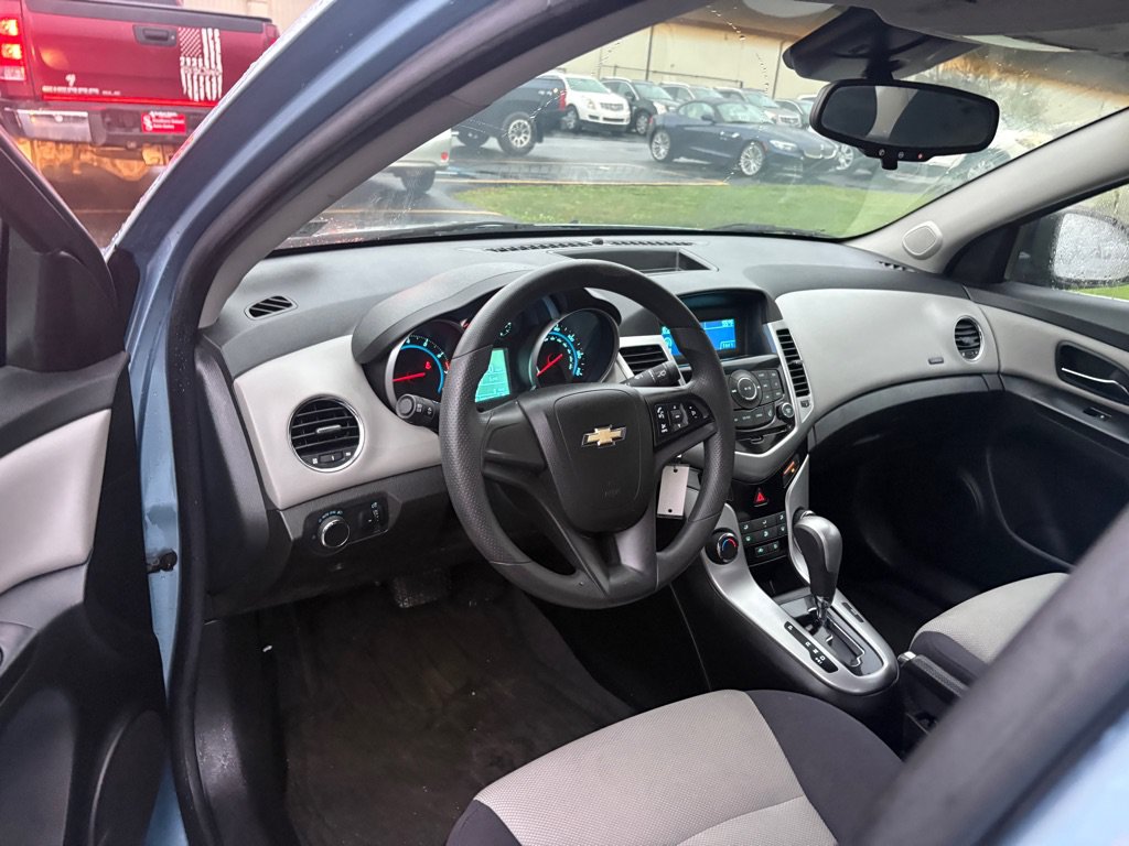 Used 2012 Chevrolet Cruze LS w/ Connectivity Package FWD image 13