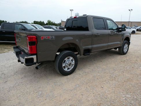 New 2026 Ford F250 XLT w/ XLT Premium Package AWD/4WD image 5
