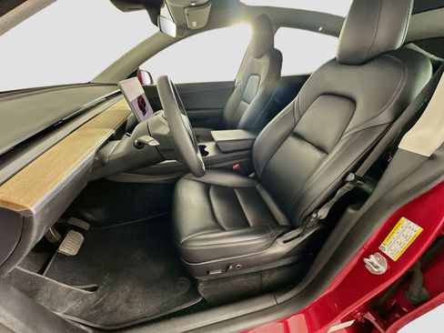 Used 2022 Tesla Model Y Long Range AWD/4WD image 13