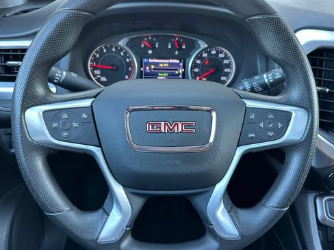 Used 2022 GMC Acadia SLE FWD image 26