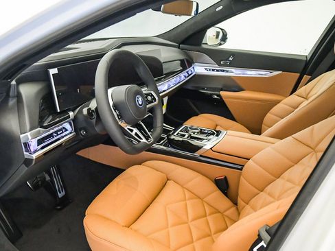 New 2026 BMW 750e xDrive image 20