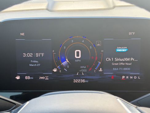 Used 2025 Chevrolet Tahoe Z71 w/ Comfort Package image 18