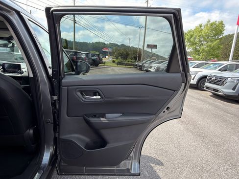 New 2026 Nissan Rogue SV FWD image 18