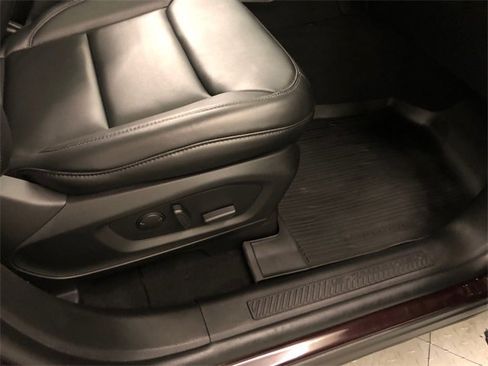 Used 2023 Ford Explorer XLT w/ Equipment Group 202A image 39