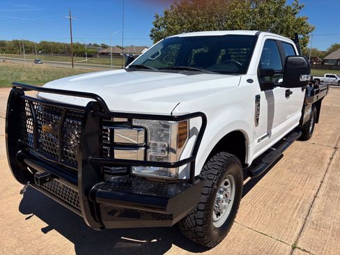 Used 2019 Ford F250 XL w/ Power Equipment Group AWD/4WD image 4
