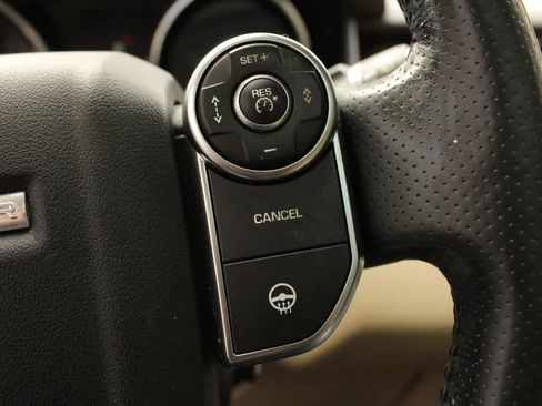 Used 2016 Land Rover Range Rover Sport HSE image 45