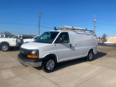 Used 2014 Chevrolet Express 2500 image 6
