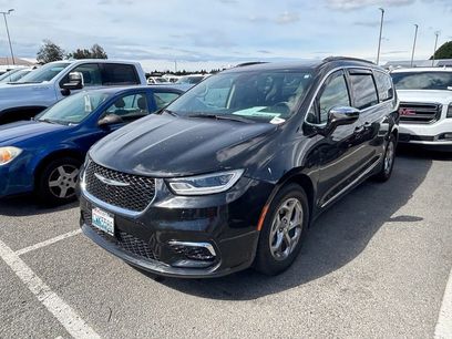 Used 2022 Chrysler Pacifica Limited