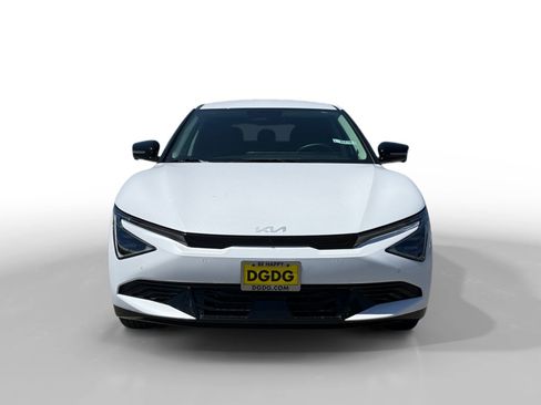 New 2026 Kia EV6 Wind RWD image 8