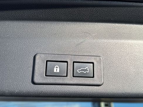 Used 2022 Subaru Ascent Limited w/ Popular Package #4 image 17