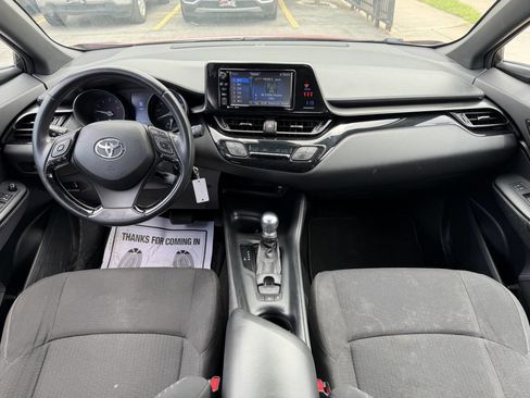 Used 2018 Toyota C-HR XLE FWD image 12