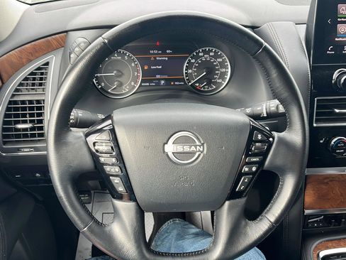Used 2024 Nissan Armada SL AWD/4WD image 10
