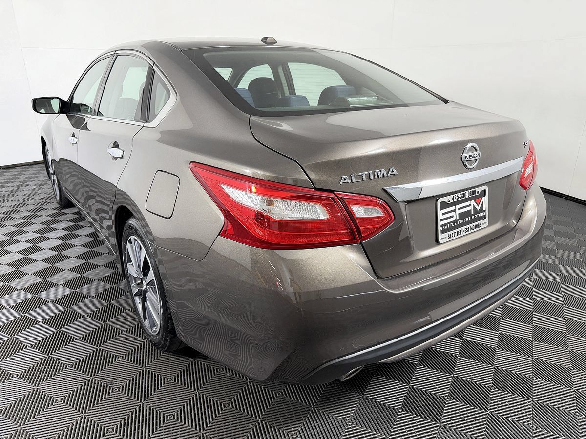 Used 2017 Nissan Altima 2.5 SV FWD image 15