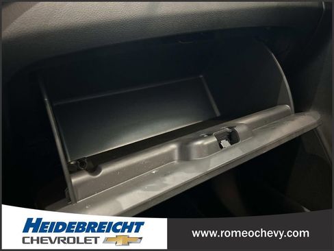 Certified 2022 Chevrolet Trax LT w/ LT Convenience Package image 25