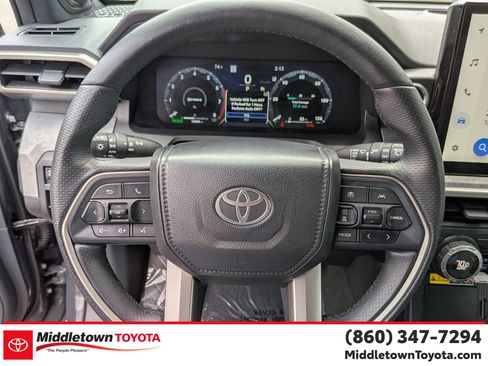 Certified 2025 Toyota 4Runner Trailhunter AWD/4WD image 17