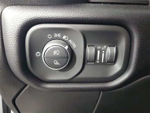 Used 2021 RAM 2500 Laramie w/ Night Edition image 13