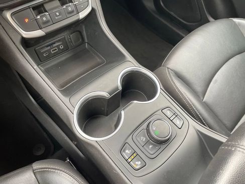 Used 2022 GMC Terrain SLT image 19