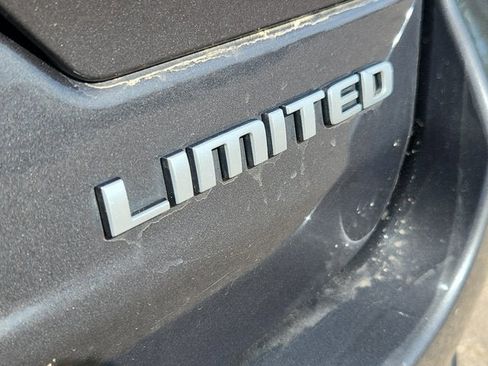 Used 2024 Jeep Grand Cherokee Limited AWD/4WD image 16