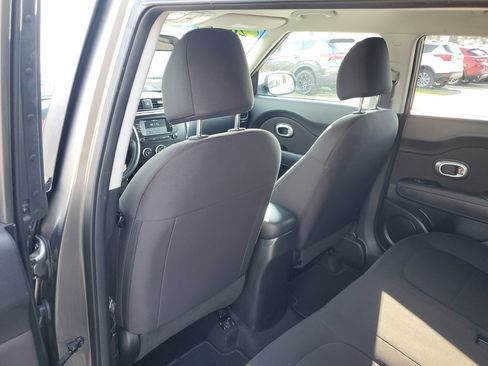 Used 2019 Kia Soul image 16