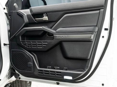 Used 2024 Toyota Tacoma TRD Sport image 31