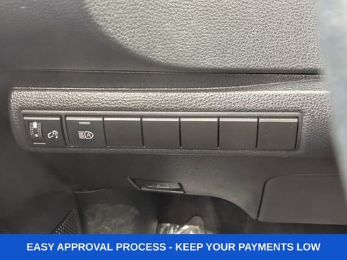 Used 2025 Toyota Corolla LE image 41