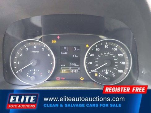 Used 2017 Hyundai Elantra SE image 14