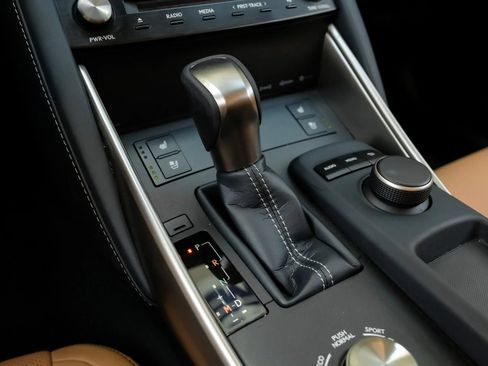 Used 2018 Lexus IS 300 AWD w/ Premium Package image 30