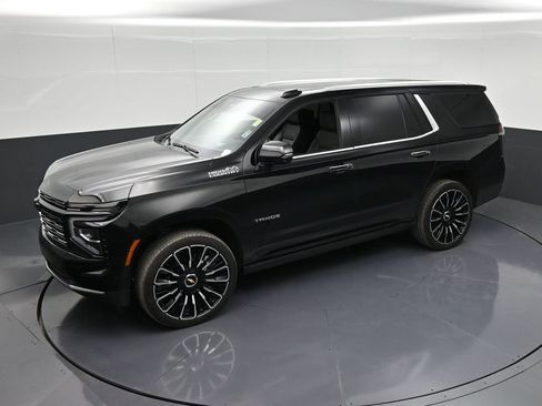 Used 2025 Chevrolet Tahoe High Country image 21