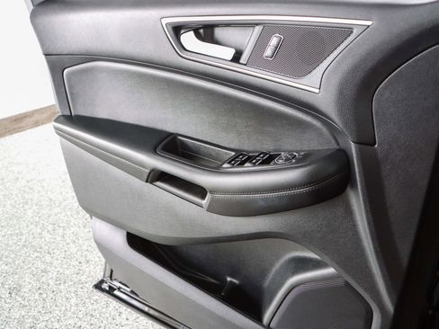 Used 2022 Ford Edge SEL image 21