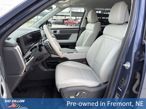 Used 2025 Hyundai Santa Fe SEL AWD/4WD image 15