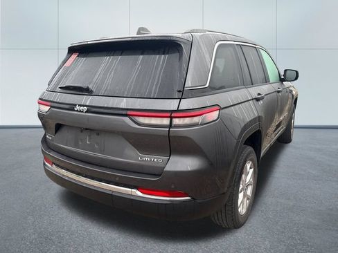 Used 2022 Jeep Grand Cherokee Limited AWD/4WD image 4