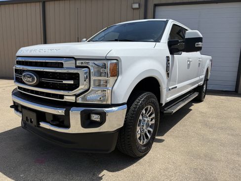 Used 2022 Ford F250 Lariat image 10