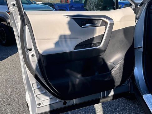 New 2025 Toyota RAV4 XLE image 10