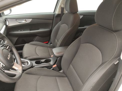 Used 2022 Kia Forte LXS FWD image 17