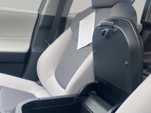 Used 2024 Toyota RAV4 XLE image 24