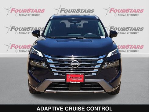 Used 2025 Nissan Rogue SL AWD/4WD image 10