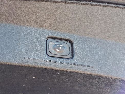 Used 2017 Ford Explorer XLT w/ Equipment Group 202A image 24