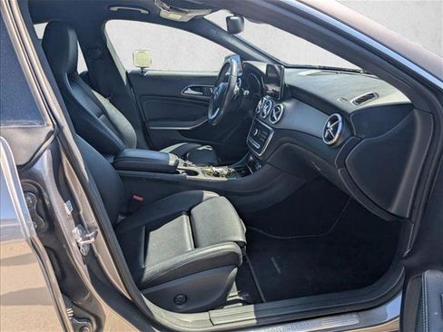 Used 2018 Mercedes-Benz CLA 250 image 18