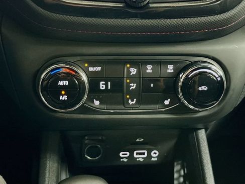 Used 2023 Chevrolet TrailBlazer RS w/ Sun and Liftgate Package AWD/4WD image 16